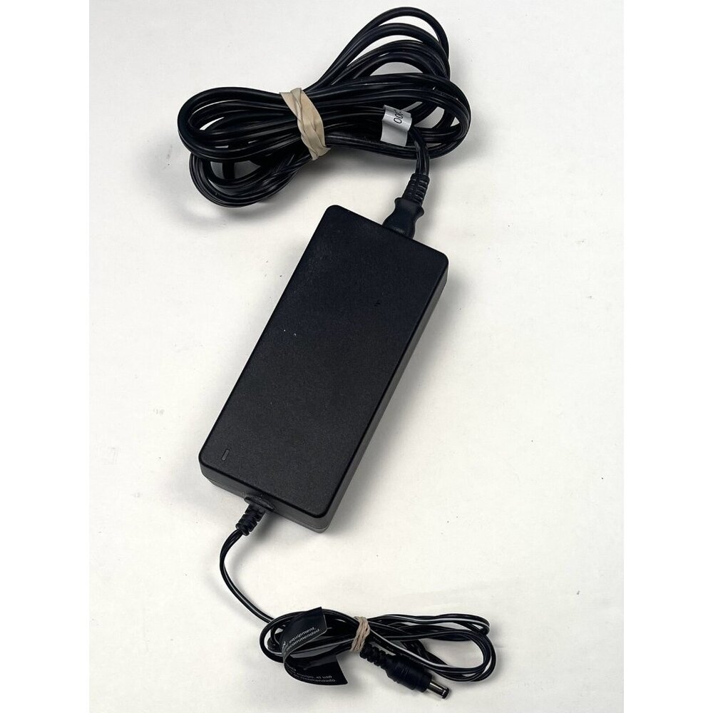 OEM ARRIS ADP-36LR A AC Adapter Power Supply 236-0362050 12V 3A 36W Cord EUC